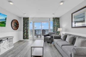 Oceanfront Atlantica 2BR Condo w Balcony